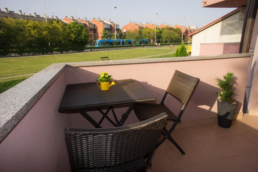 Blue Lake Apartment Zagreb Exterior photo